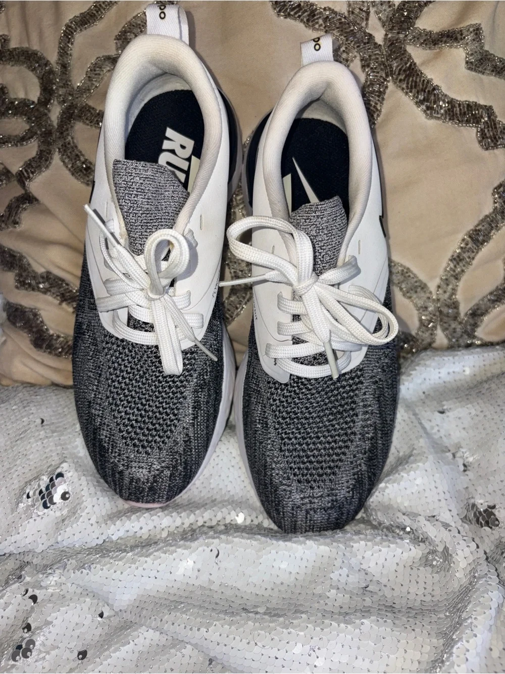 Nike responsive sole comfort